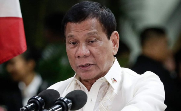 Duterte piensa armar a civiles contra yihadistas